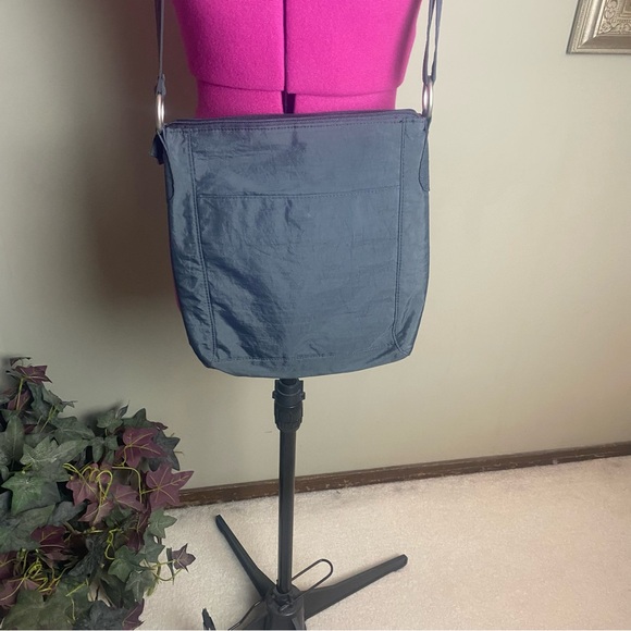 Baggallini Nylon Black Medium Crossbody Bag - Picture 8 of 10